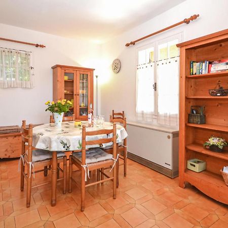 1 Bedroom Pet Friendly Home In Entrechaux Exterior foto