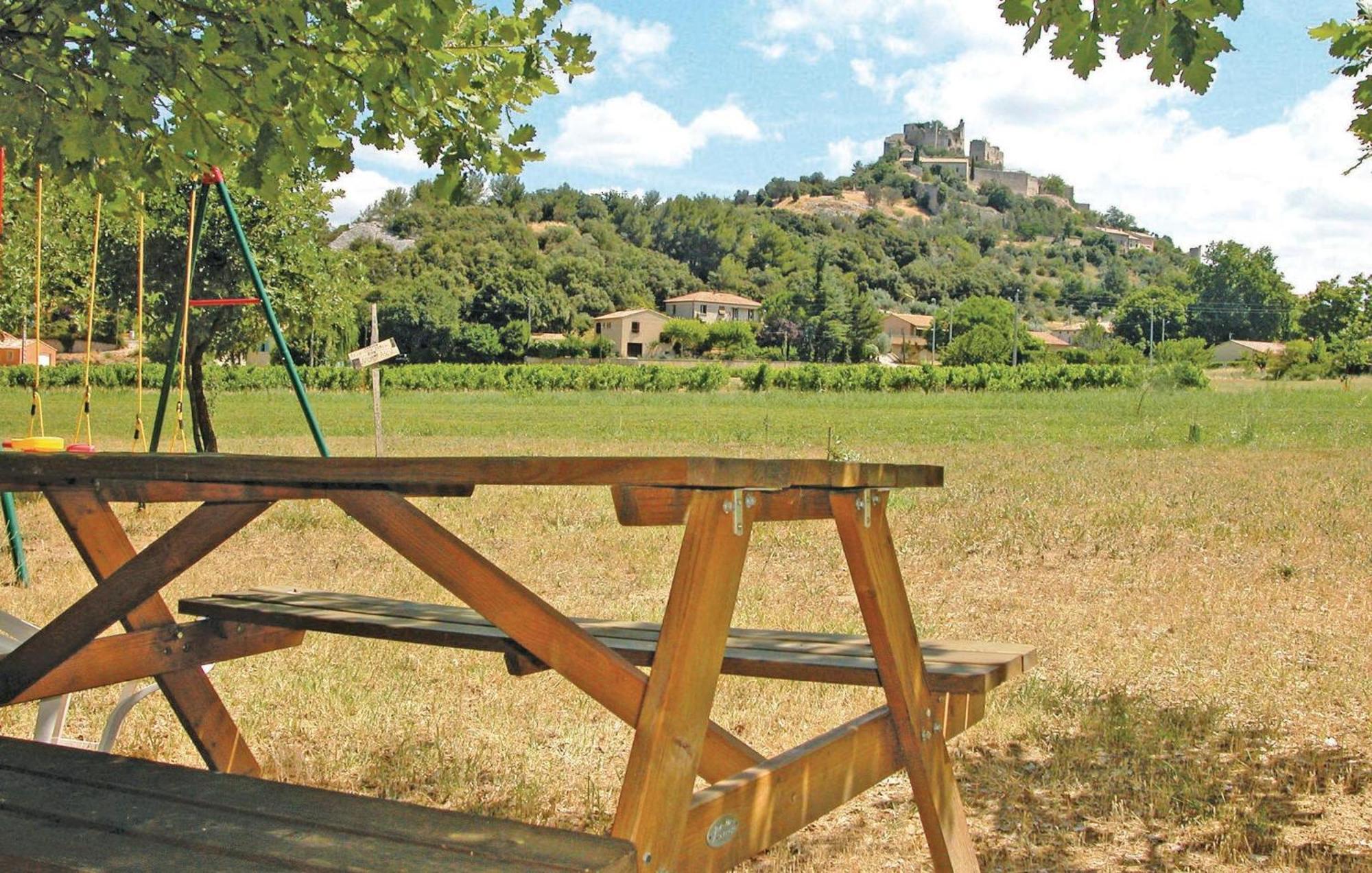 1 Bedroom Pet Friendly Home In Entrechaux Exterior foto