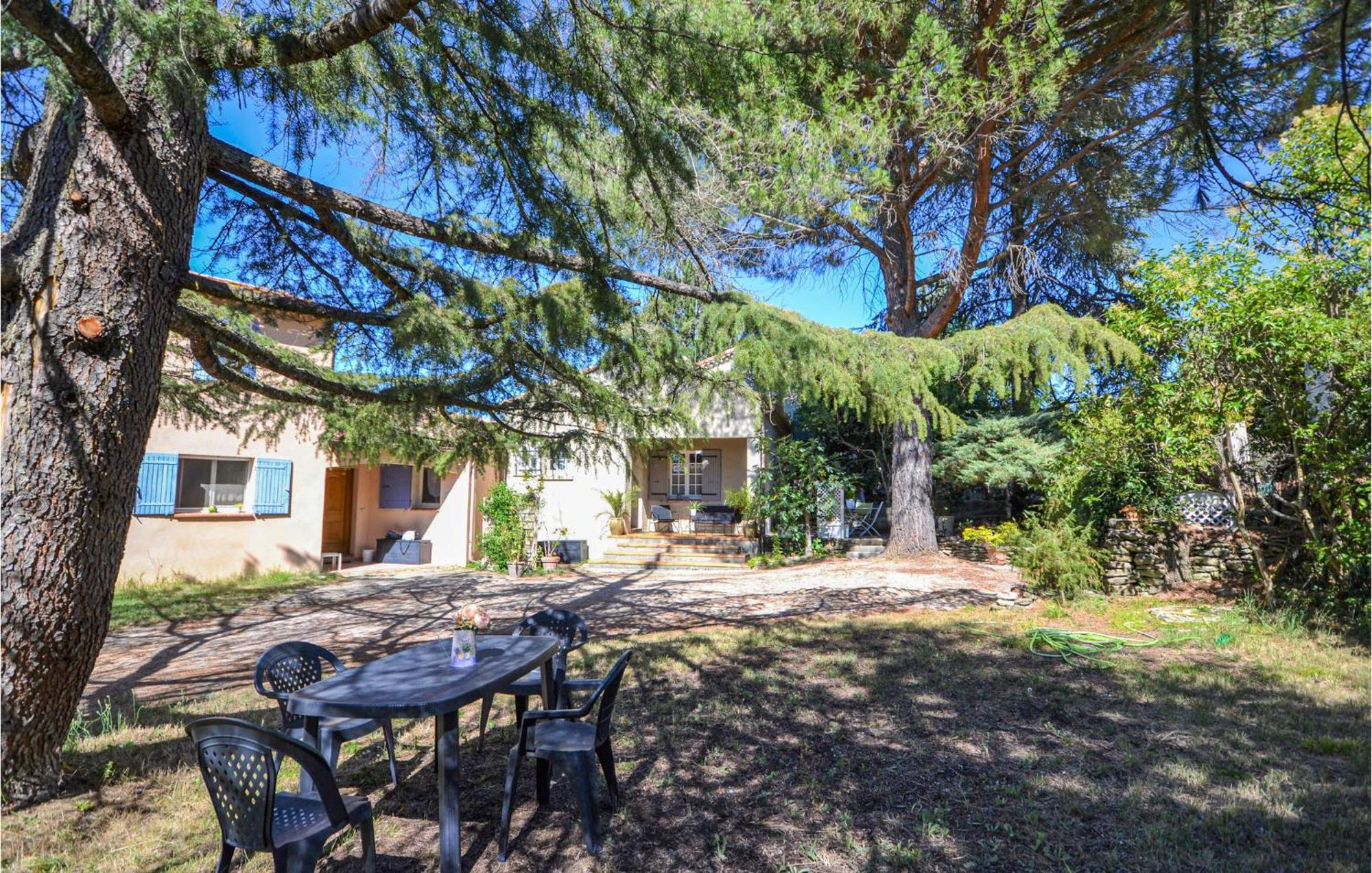 1 Bedroom Pet Friendly Home In Entrechaux Zimmer foto